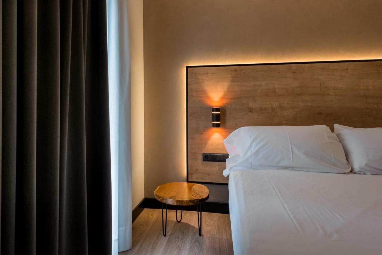 Hotel Ibis Styles Figueres Ronda Exterior foto