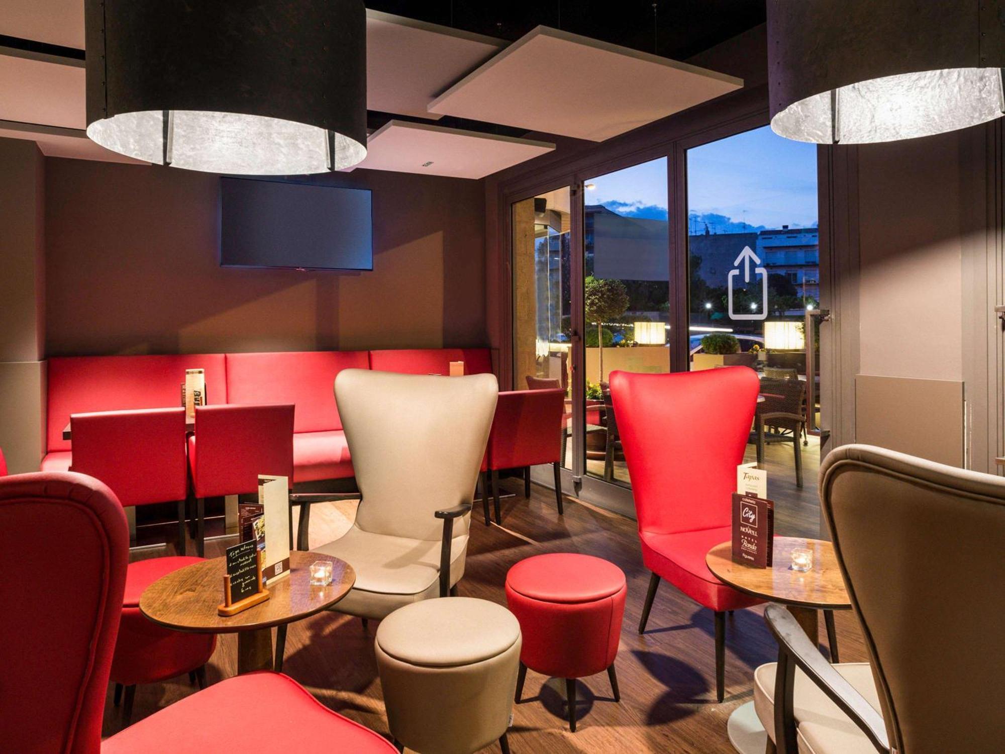 Hotel Ibis Styles Figueres Ronda Exterior foto